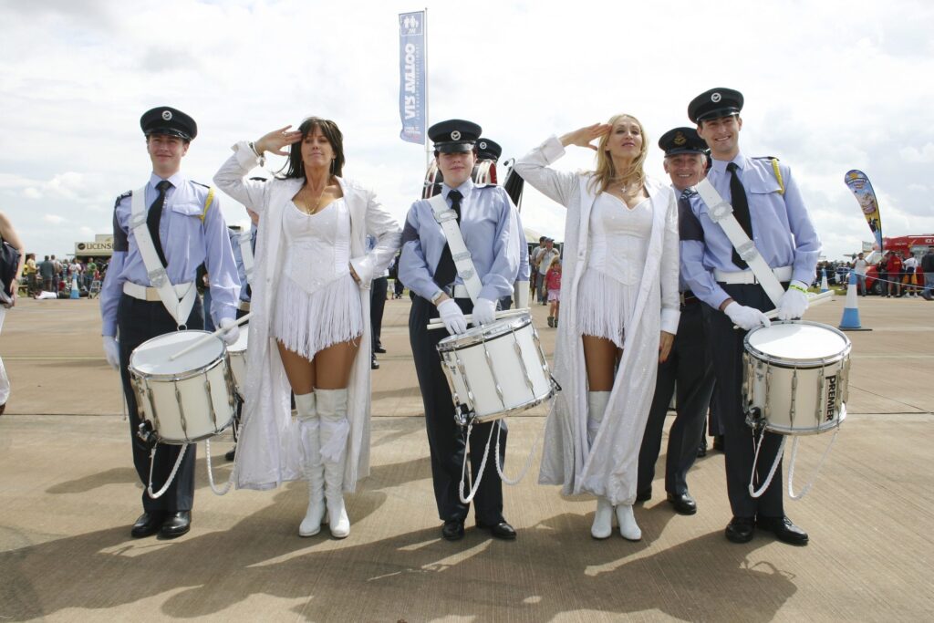booking-bands-for-private-events-fabbagirls