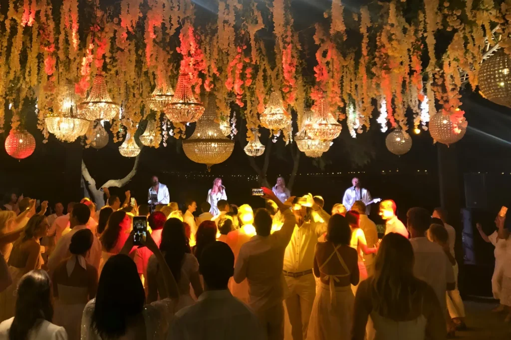 abba-tribute-band-for-weddings